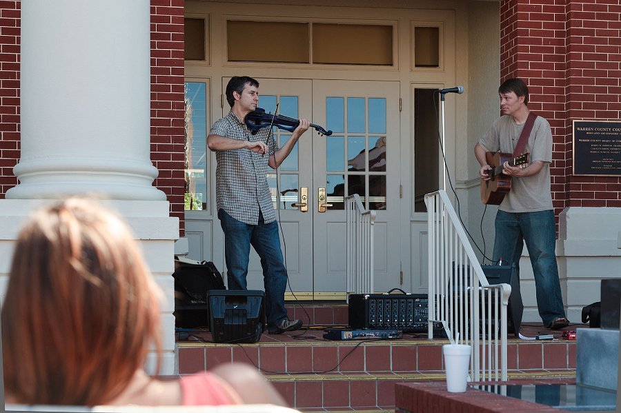 Fiddles Vittles 101002 0837